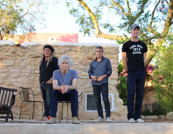 Interview // Nada Surf – Moon Mirror