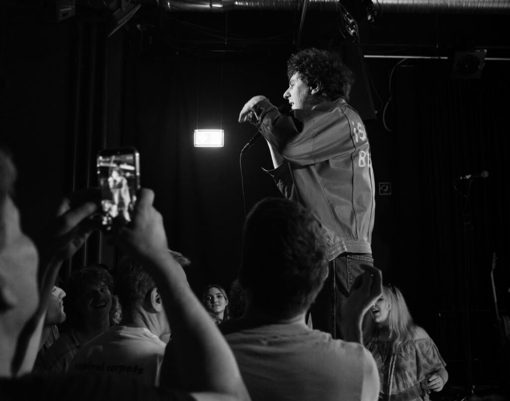 Isolation Berlin live im Cairo Würzburg.