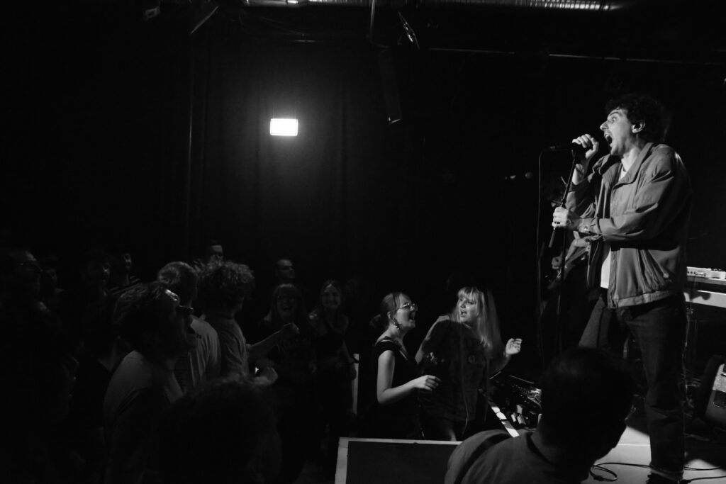 Isolation Berlin live im Cairo Würzburg.