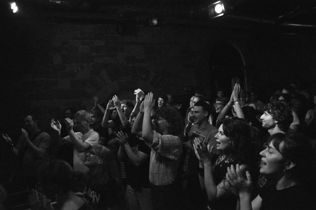 Isolation Berlin live im Cairo Würzburg.